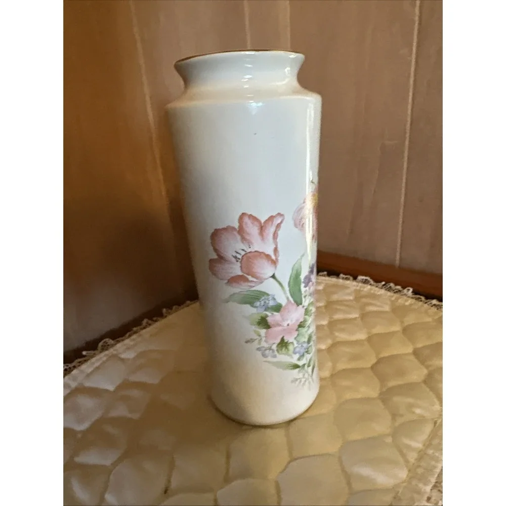 vintage Action Japan ceramic‎ floral vase.